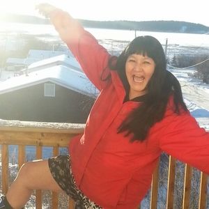 Meet your Posher, Connie